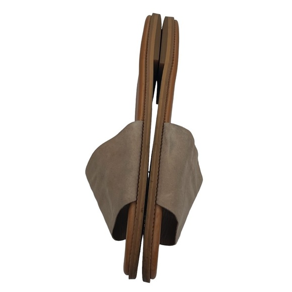 Hinge Tan Suede Mere Flat Sandals Size 5 Women’s - Picture 7 of 8